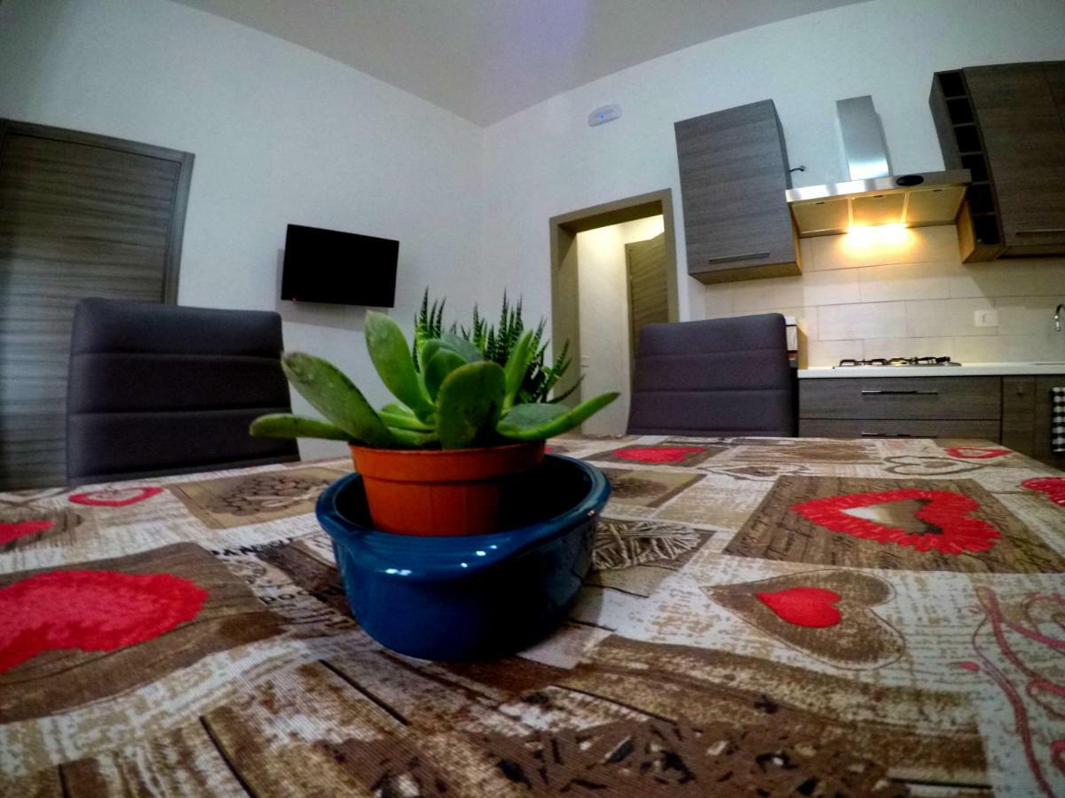 Welcome Home Apt. 2 ポッツァッロ エクステリア 写真